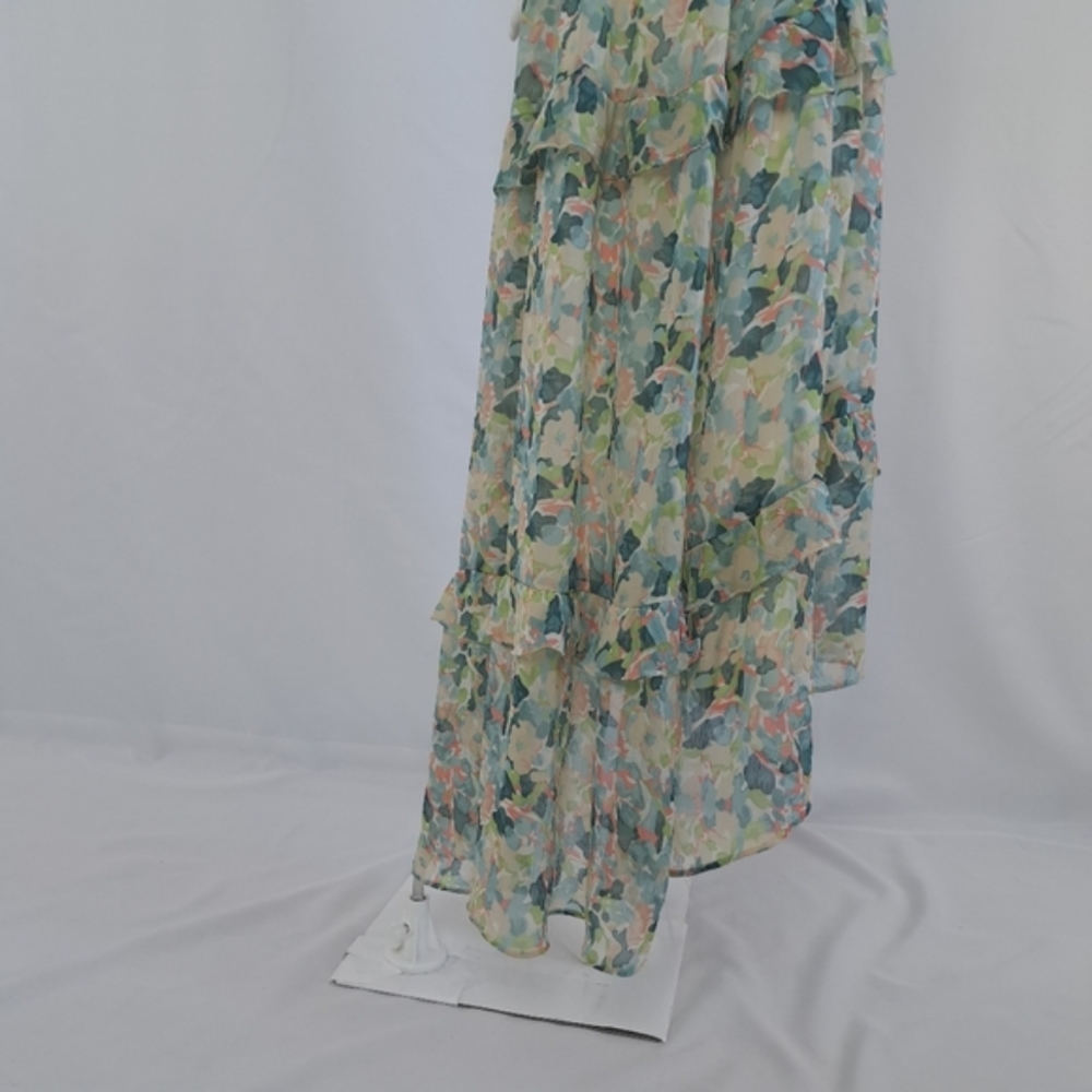 Chelsea & Violet Floral Tiered Maxi Dress in Light Blue and Cream - Picture 7 of 13